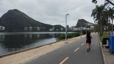 Próximo a lagoa rodrigo de freitas