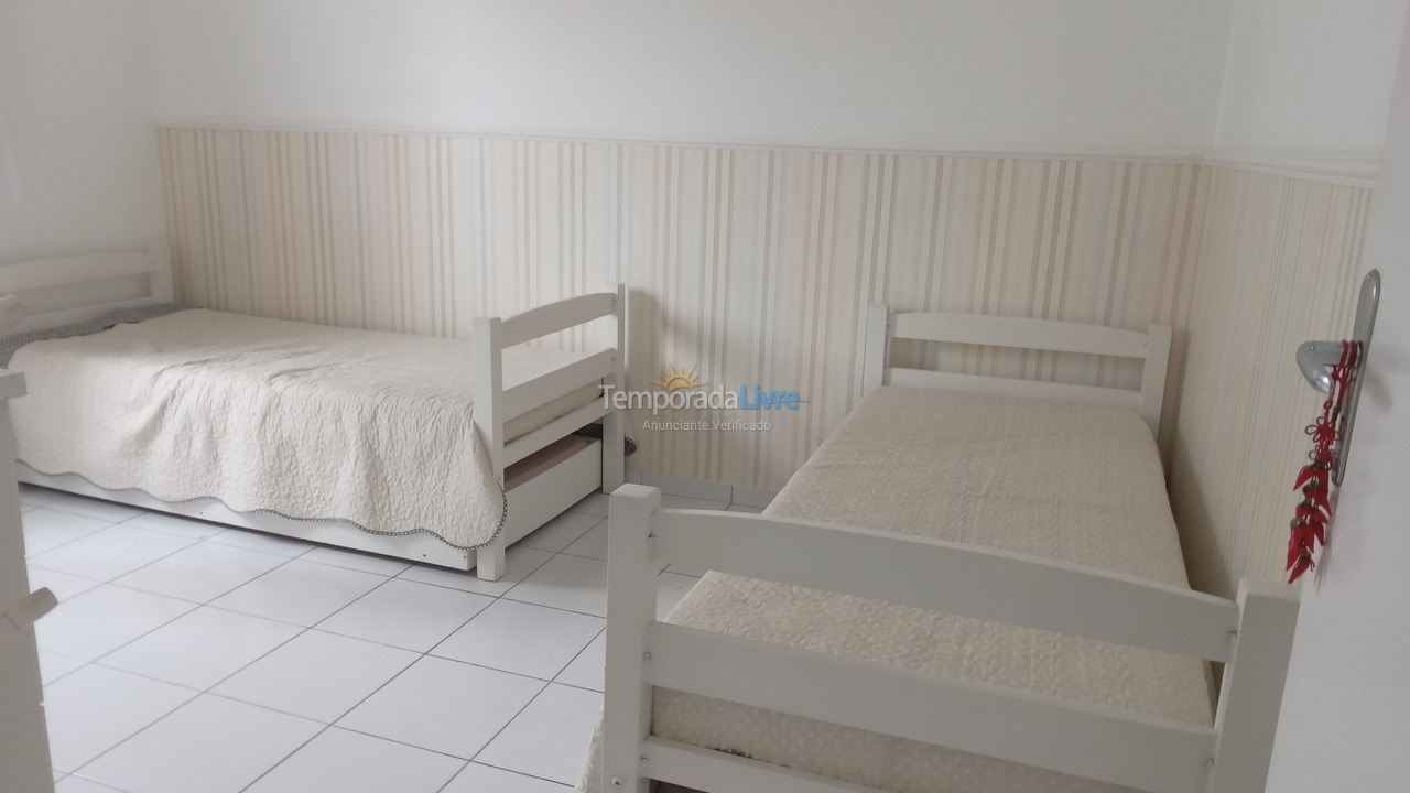 Apartamento para aluguel de temporada em Guarujá (Astúrias)
