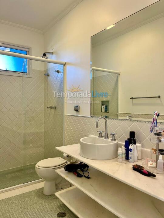 Casa para alquiler de vacaciones em São Sebastião (Praia da Baleia)