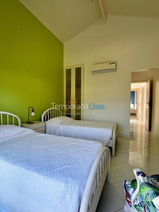 Casa para alquiler de vacaciones em São Sebastião (Praia da Baleia)