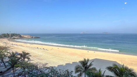 HR.330 · Beautiful seafront in Arpoador for up to 6 people