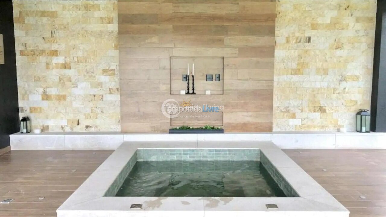 Apartamento para aluguel de temporada em Florianopolis (Campeche)