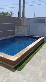 Beachfront house with pool in Itanhaém