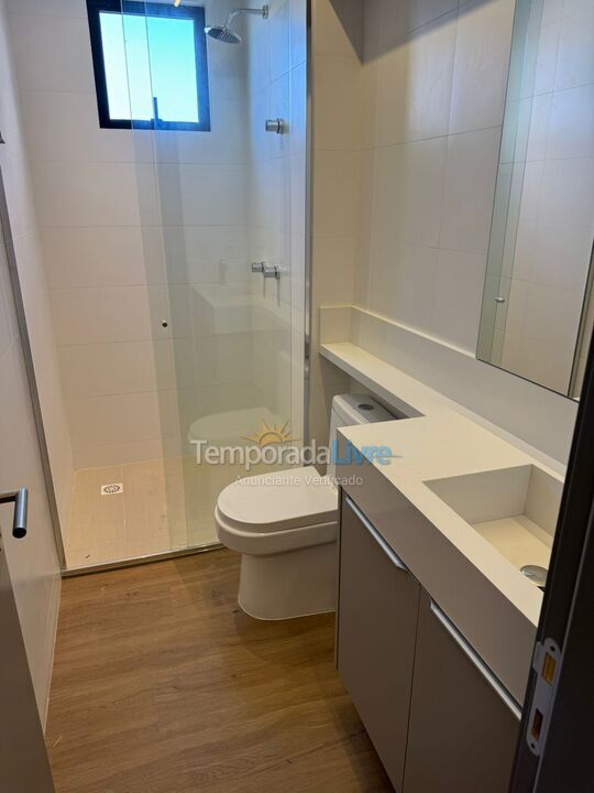 Apartamento para aluguel de temporada em Itapema (Meia Praia)