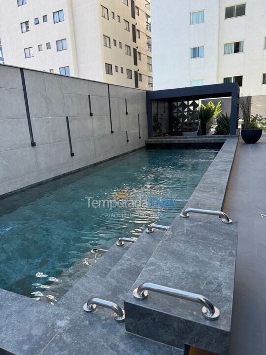 Apartamento para aluguel de temporada em Itapema (Meia Praia)