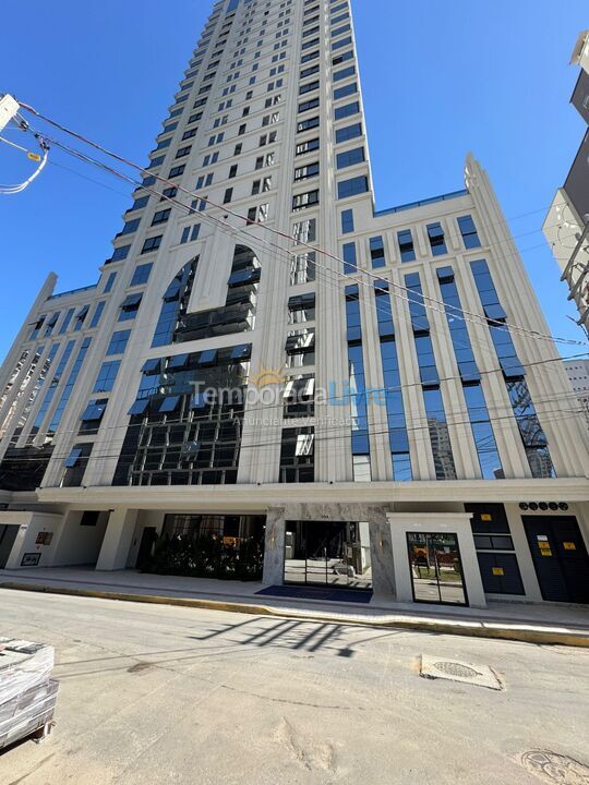 Apartamento para aluguel de temporada em Itapema (Meia Praia)