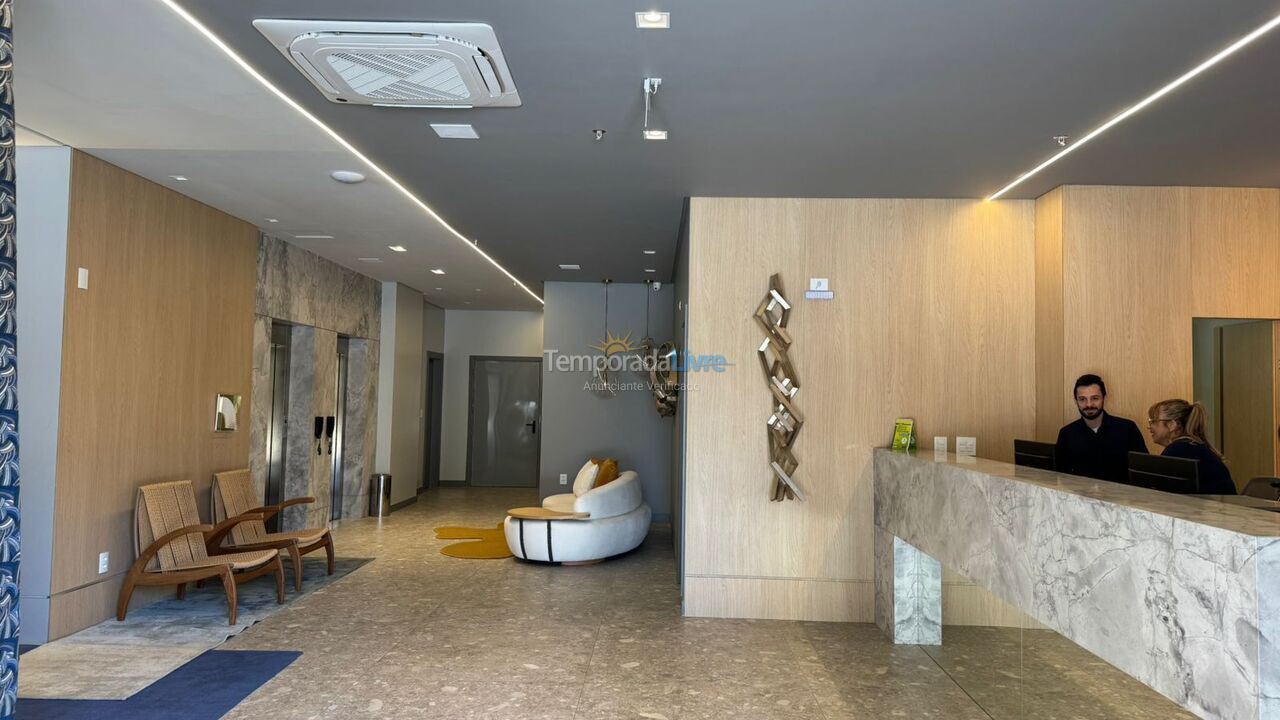 Apartamento para aluguel de temporada em Itapema (Meia Praia)