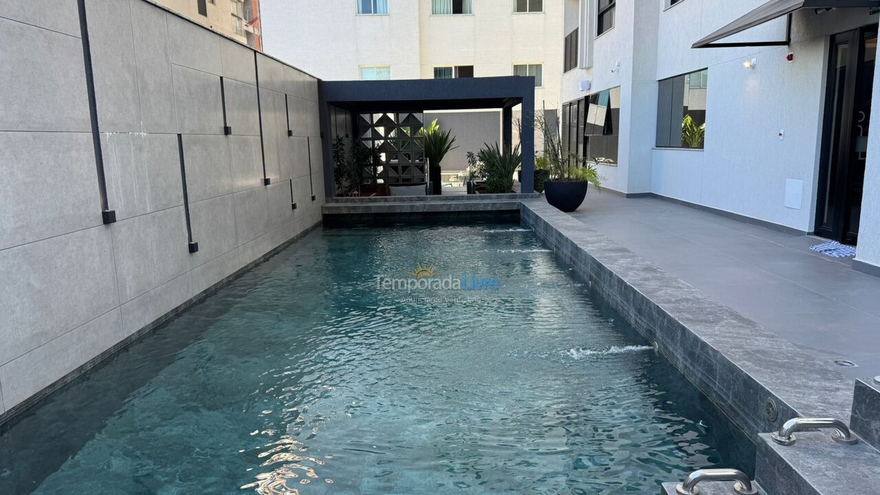 Apartamento para aluguel de temporada em Itapema (Meia Praia)