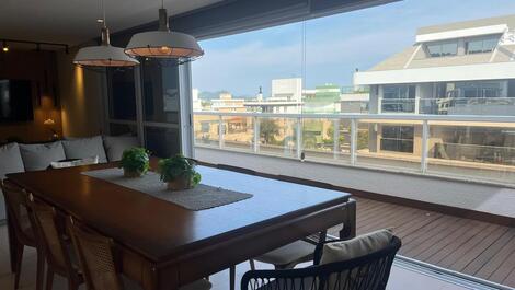 Cobertura Duplex Exclusiva a 150m da Praia de Jurerê