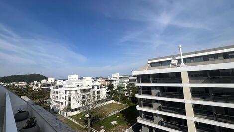 Cobertura Duplex Exclusiva a 150m da Praia de Jurerê