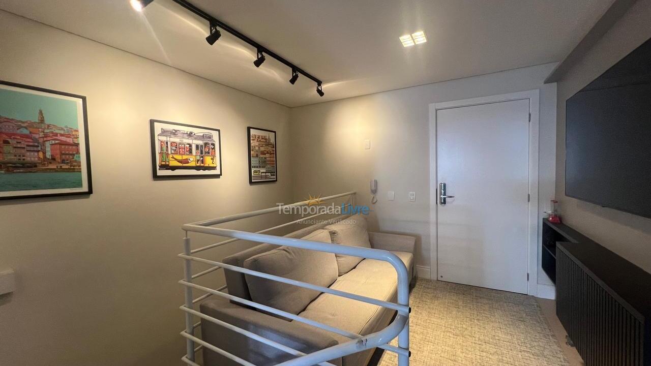 Apartamento para aluguel de temporada em Florianópolis (Jurere Tradicional)