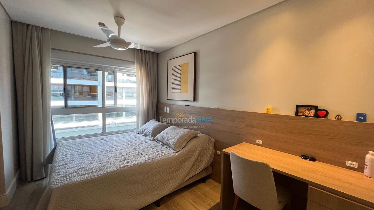 Apartamento para aluguel de temporada em Florianópolis (Jurere Tradicional)