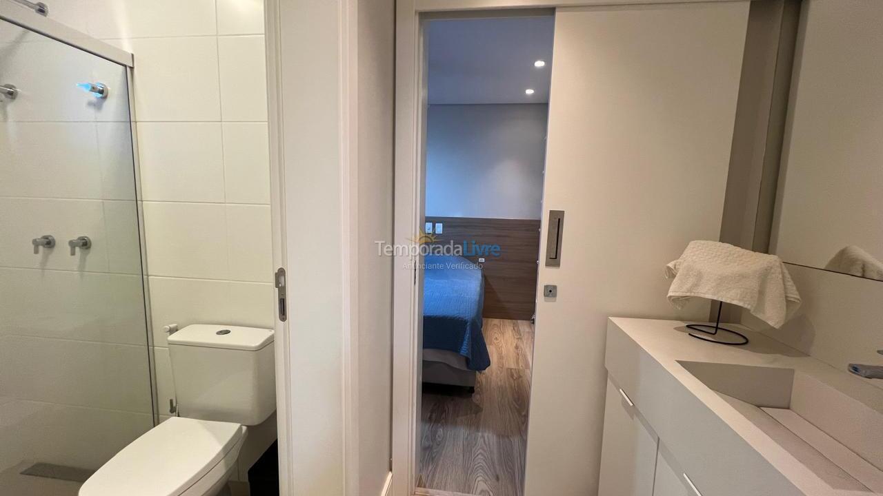 Apartamento para aluguel de temporada em Florianópolis (Jurere Tradicional)