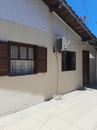 350m from the sea, houses for up to 6 people