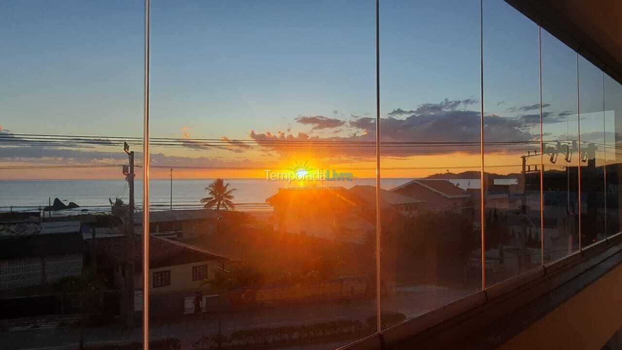 Apartment for vacation rental in Bombinhas (Praia de Bombas)