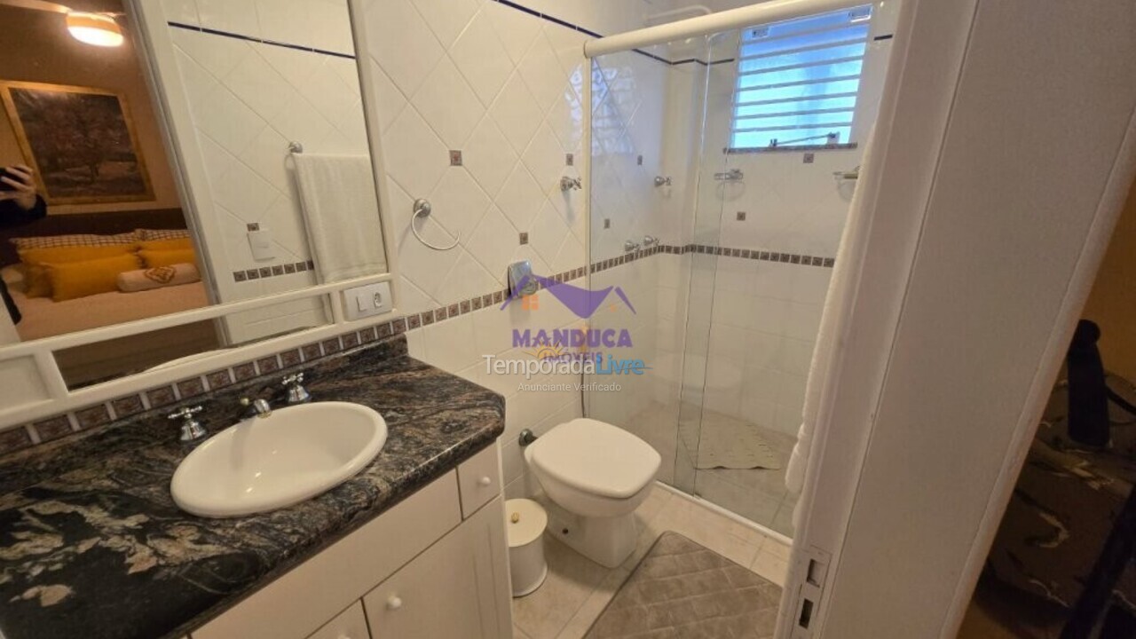 Apartamento para aluguel de temporada em Bombinhas (Praia de Quatro Ilhas)