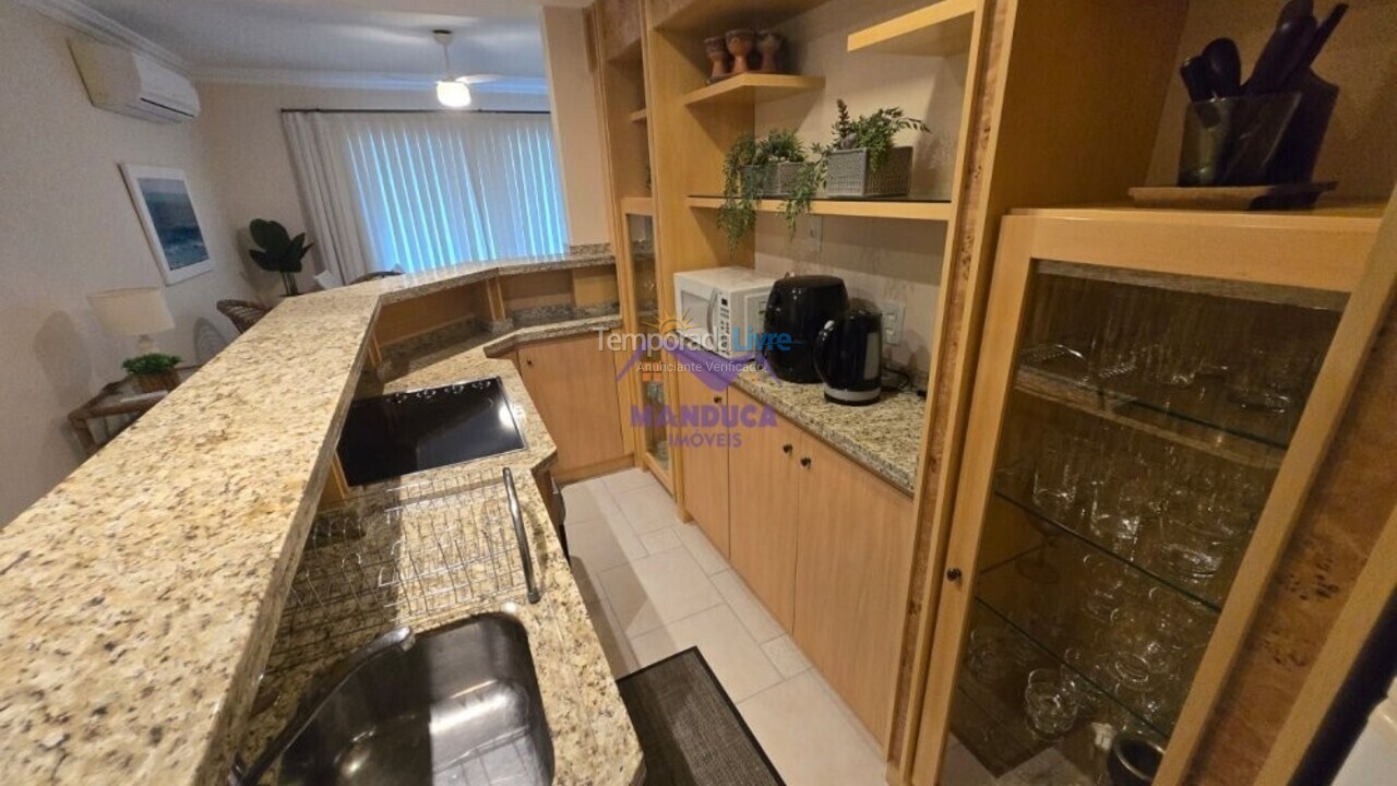 Apartamento para aluguel de temporada em Bombinhas (Praia de Quatro Ilhas)