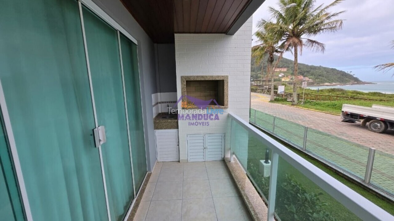 Apartamento para aluguel de temporada em Bombinhas (Praia de Quatro Ilhas)