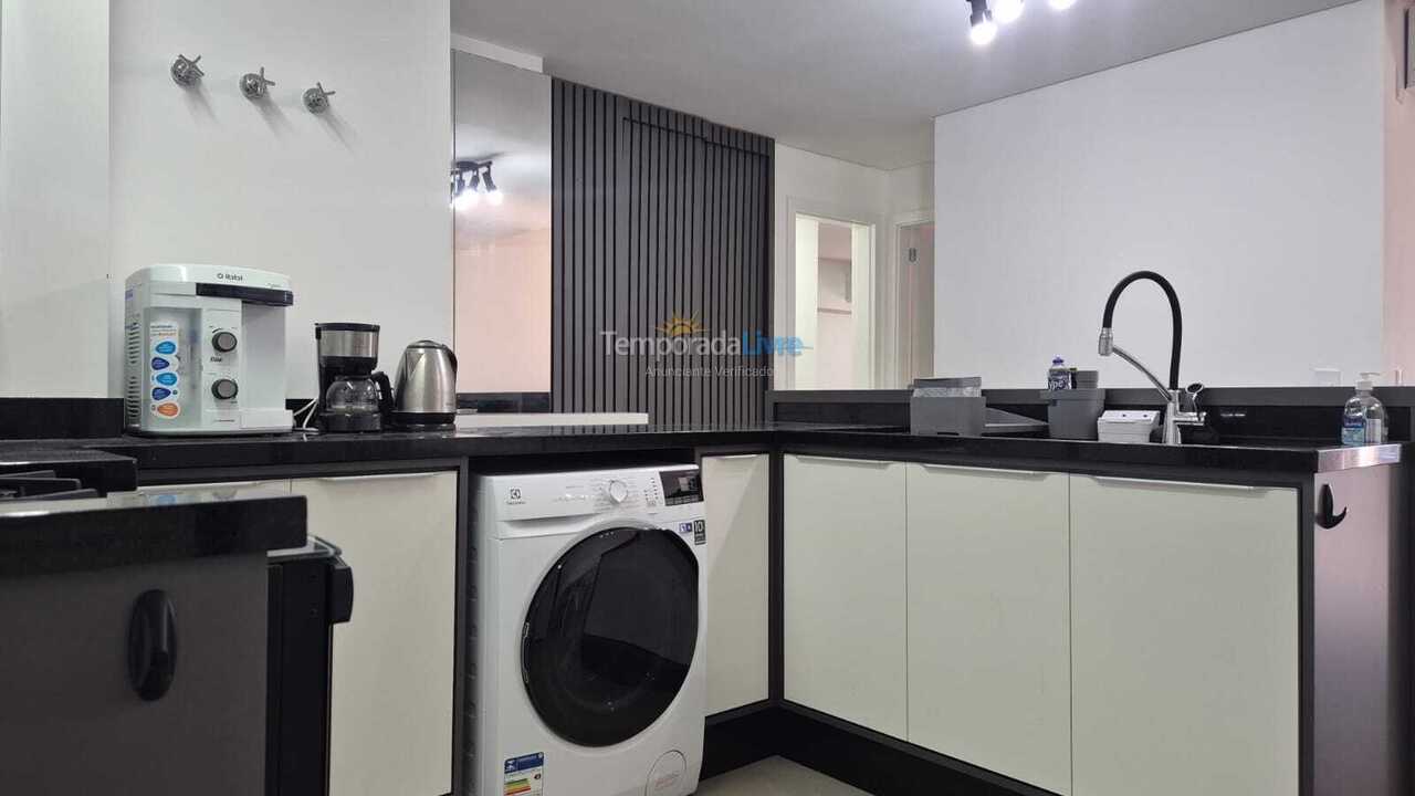 Apartamento para aluguel de temporada em Florianópolis (Jurere Tradicional)