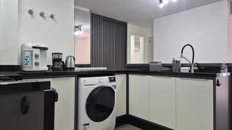 JURERÊ, 2 SUÍTES, A 300 METROS DA PRAIA