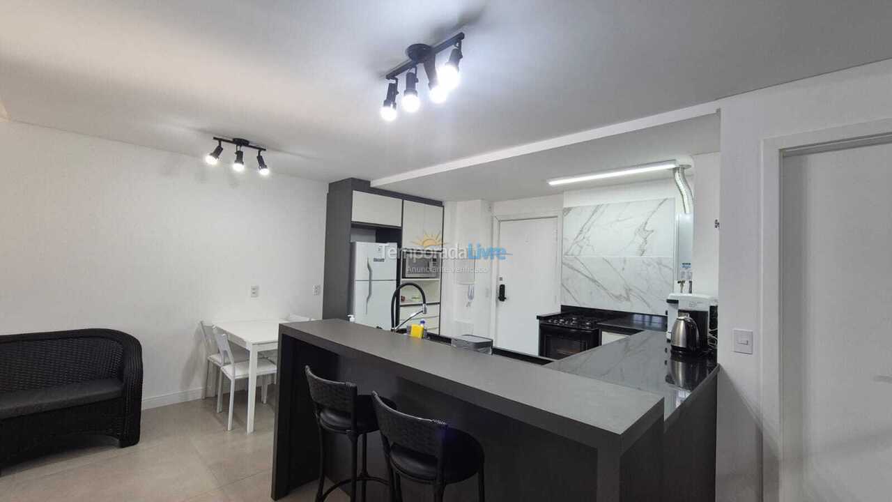 Apartamento para aluguel de temporada em Florianópolis (Jurere Tradicional)
