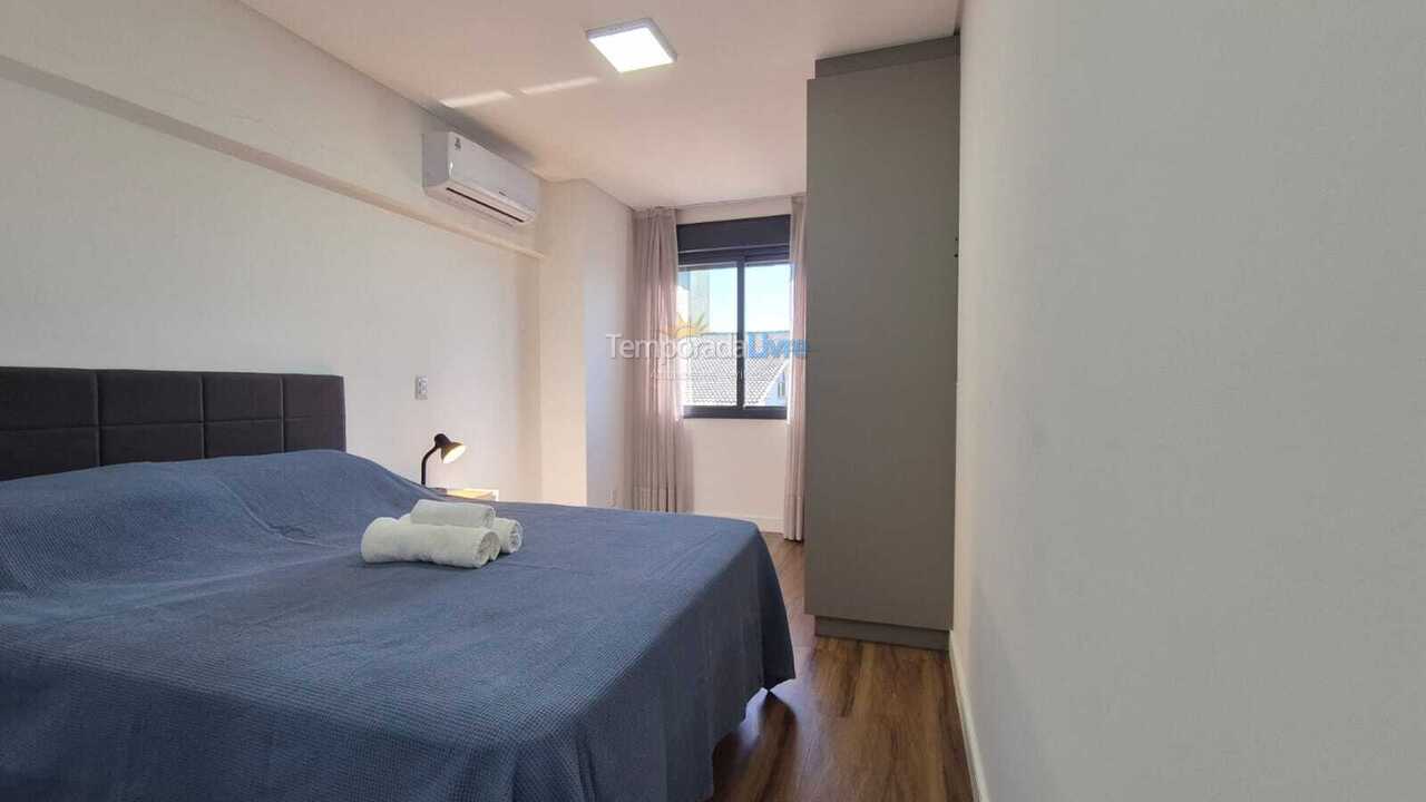 Apartamento para aluguel de temporada em Florianópolis (Jurere Tradicional)