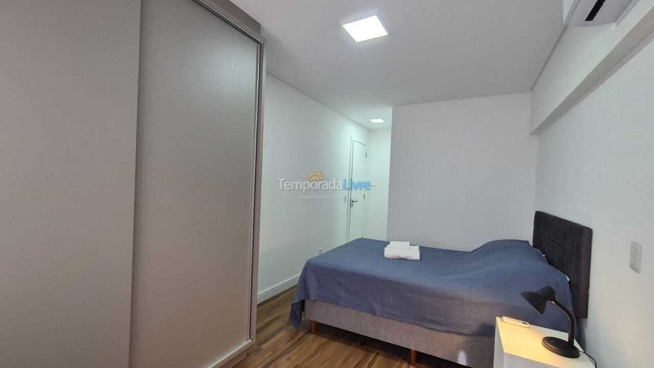 Apartamento para aluguel de temporada em Florianópolis (Jurere Tradicional)