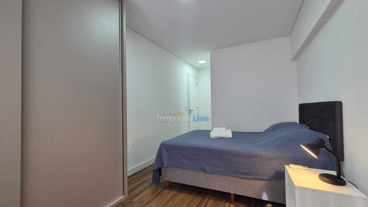 Apartamento para aluguel de temporada em Florianópolis (Jurere Tradicional)