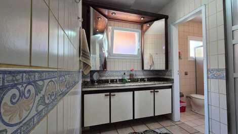 JURERÊ, 5 BEDROOMS (1 SUITE), SEA FRONT