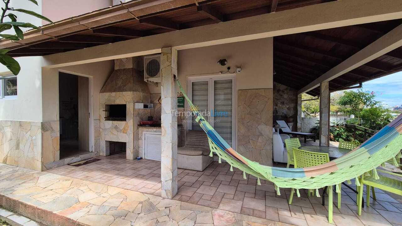 House for vacation rental in Florianópolis (Jurere Tradicional)