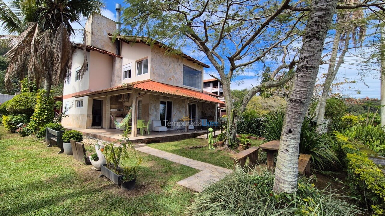 House for vacation rental in Florianópolis (Jurere Tradicional)