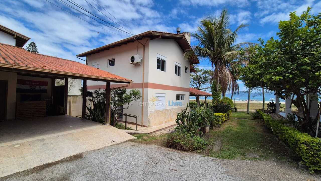 House for vacation rental in Florianópolis (Jurere Tradicional)