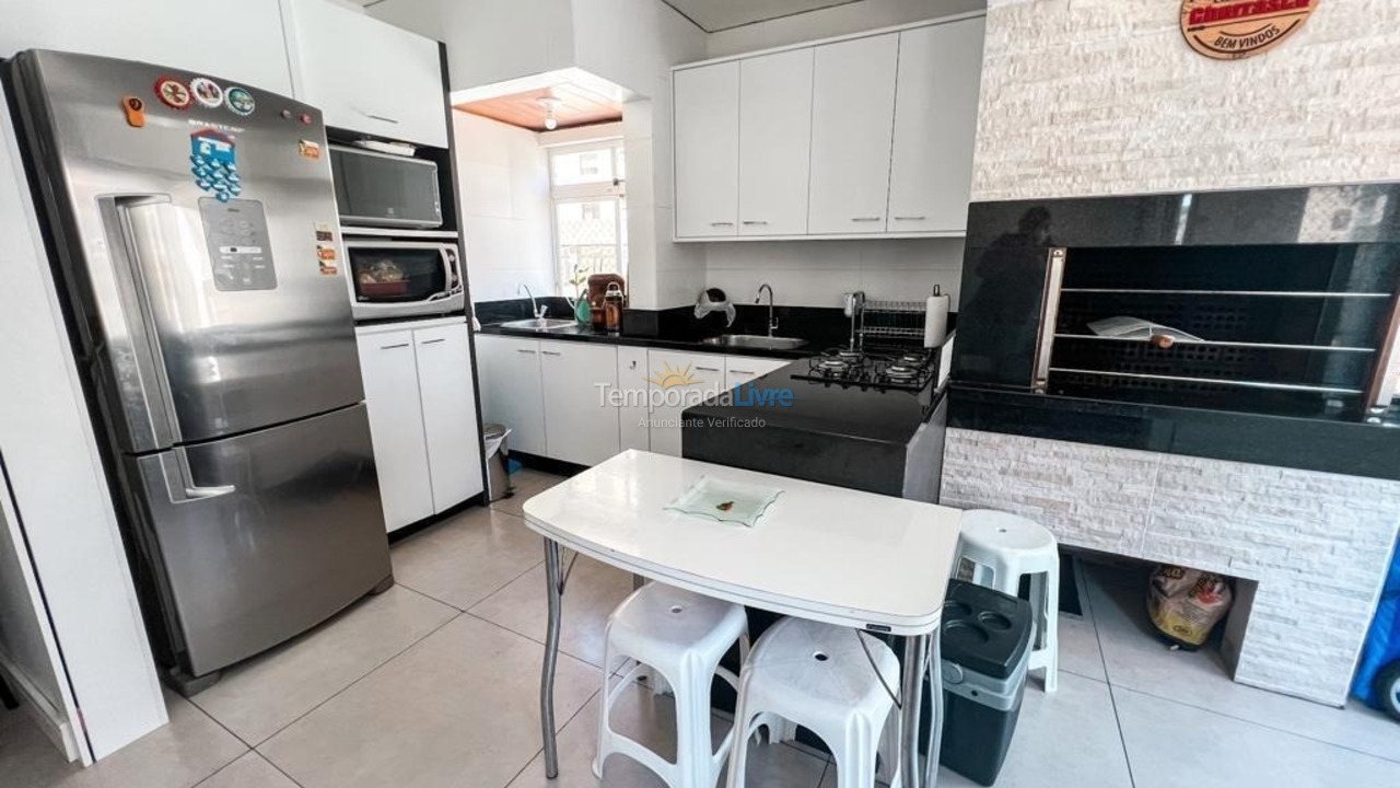 Apartamento para aluguel de temporada em Capão da Canoa (Centro)