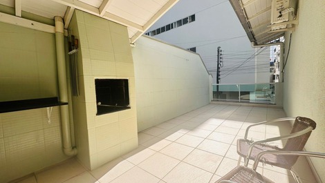 Terraço com churrasqueira