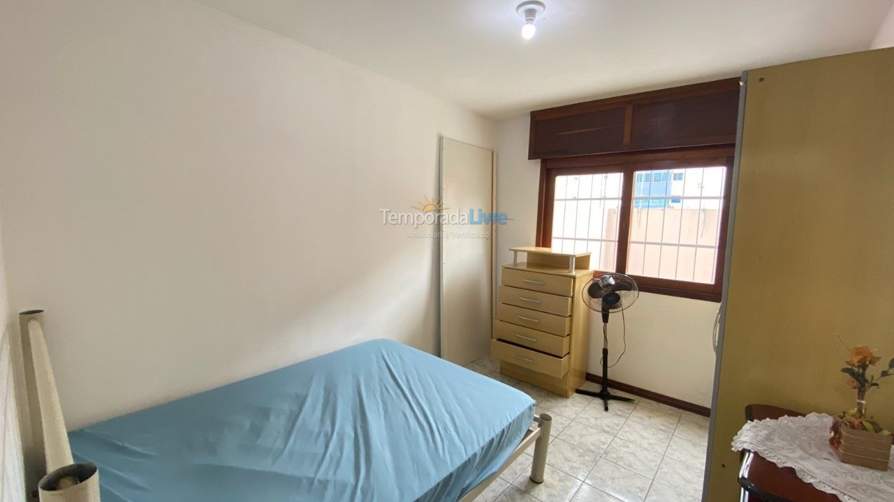 Apartamento para aluguel de temporada em Capão da Canoa (Centro)