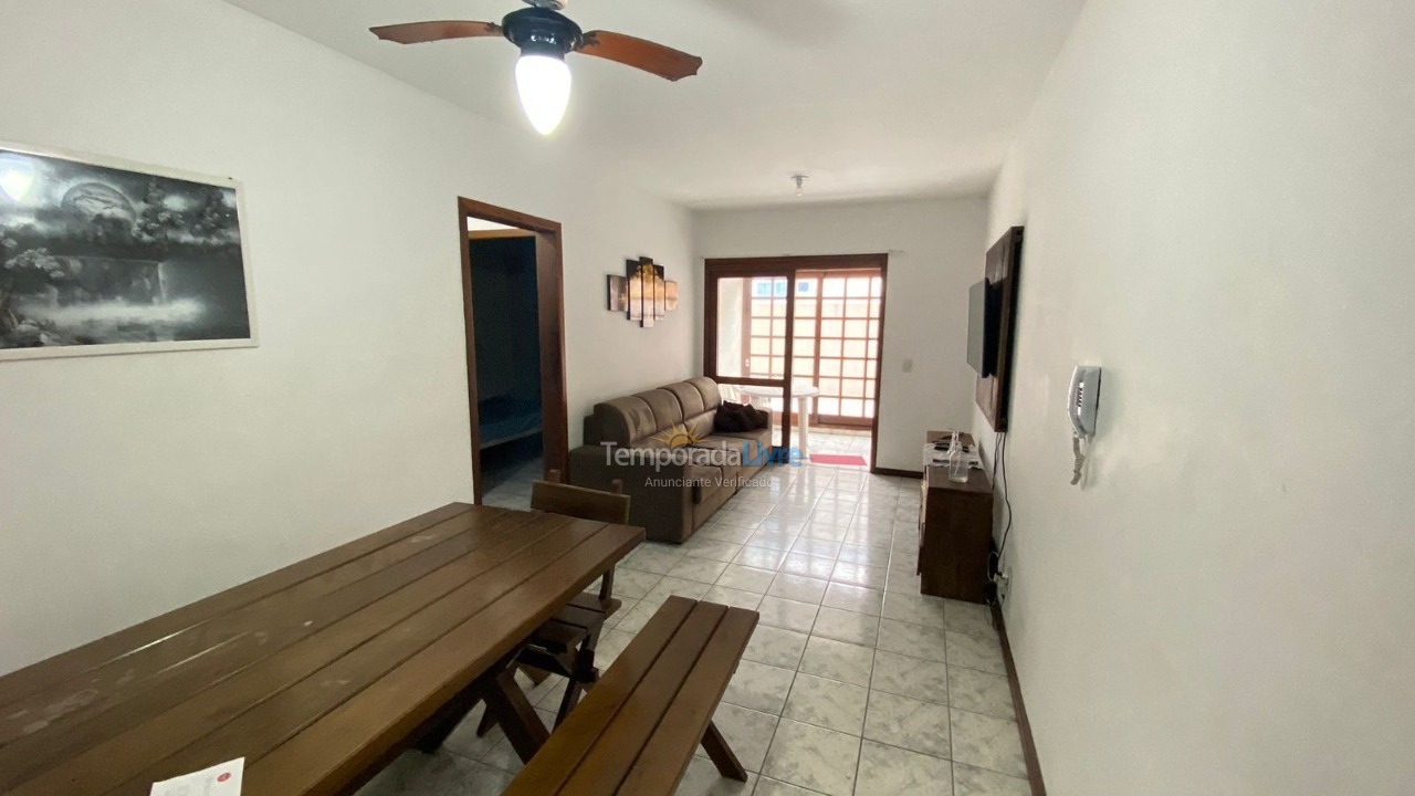 Apartamento para aluguel de temporada em Capão da Canoa (Centro)