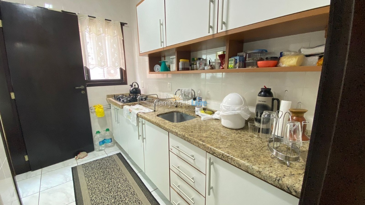 Apartamento para aluguel de temporada em Capão da Canoa (Zona Nova)