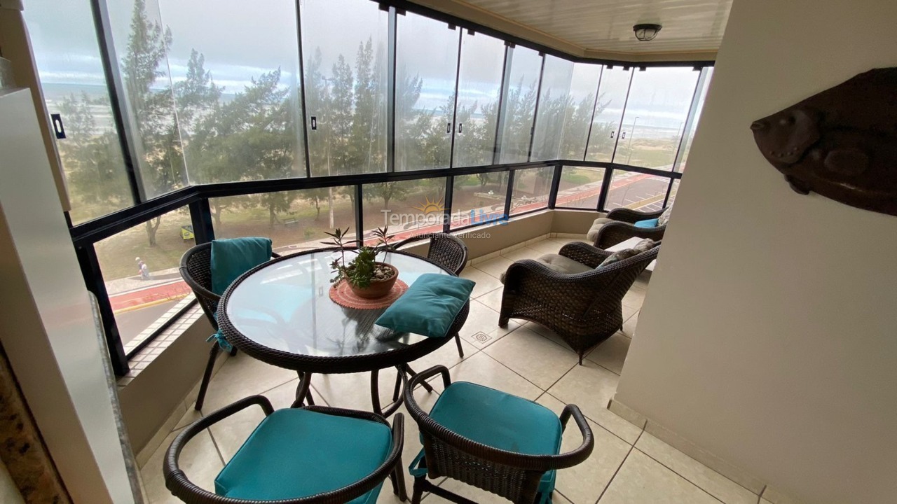 Apartamento para aluguel de temporada em Capão da Canoa (Centro)