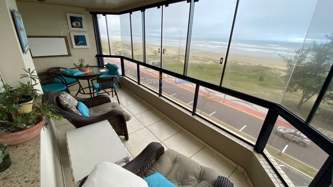 Apartamento para aluguel de temporada em Capão da Canoa (Centro)