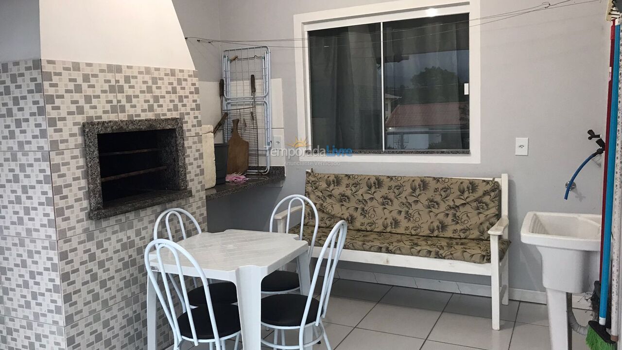 Apartamento para aluguel de temporada em Palhoça (Praia da Pinheira)