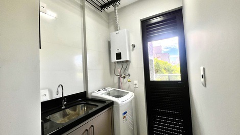 APARTAMENTO 100M DA PRAIA 2 SUITES COM PISCINA NO EDIFICIO