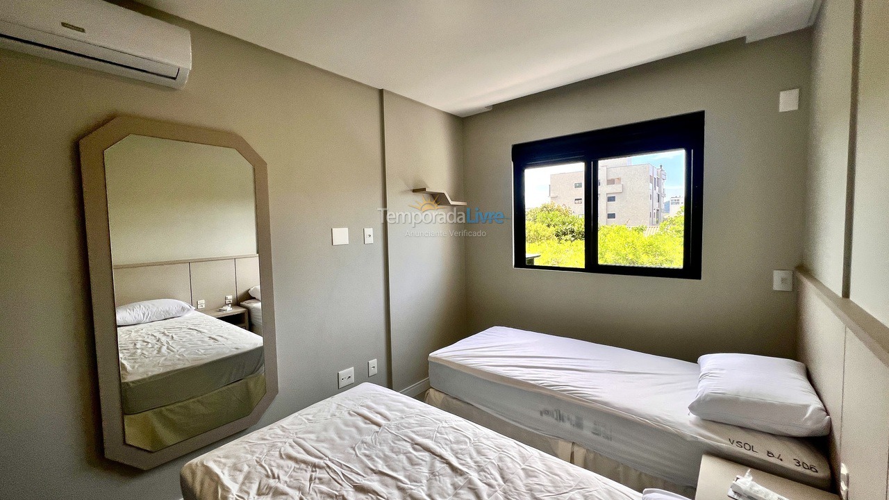 Apartamento para aluguel de temporada em Bombinhas (Canto Grande)