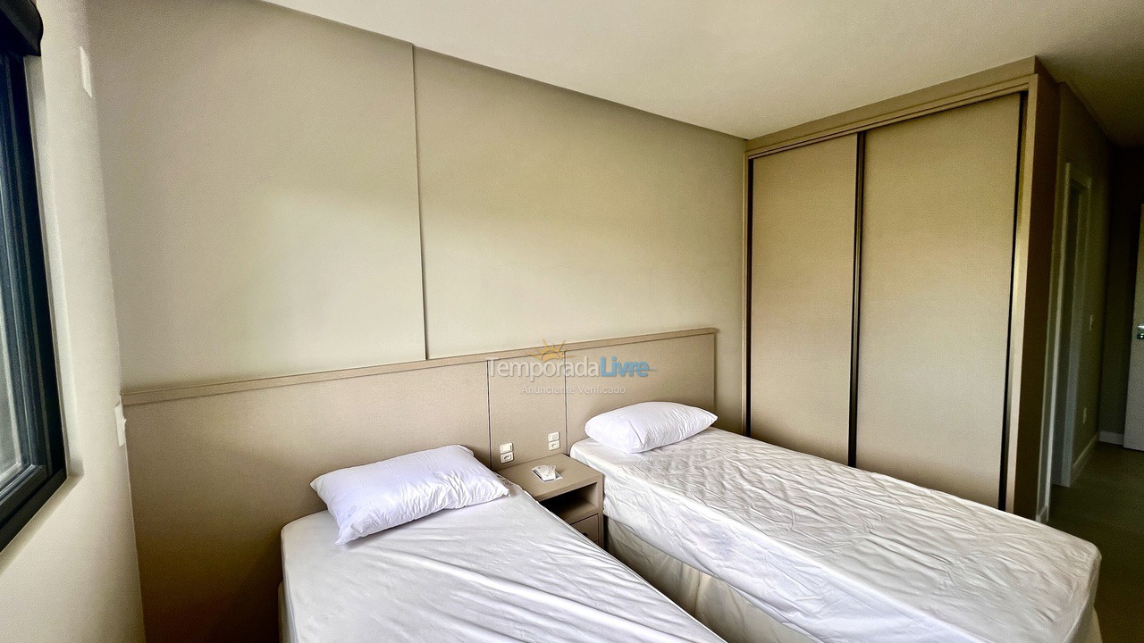 Apartamento para aluguel de temporada em Bombinhas (Canto Grande)