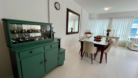 Excelente apartamento en Meia Praia con 4 habitaciones