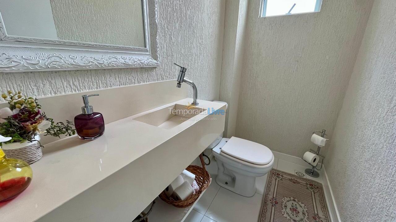 Apartamento para alquiler de vacaciones em Itapema (Meia Praia)