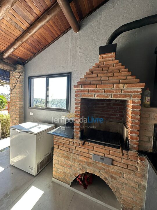 Chácara / sítio para aluguel de temporada em Igaratá (Condominio águas de Igarata)