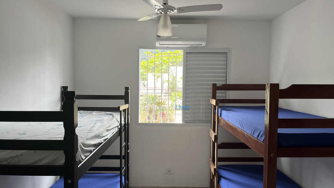 Casa para aluguel de temporada em Guarujá (Enseada)