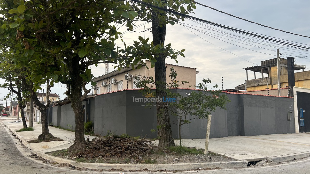 Casa para aluguel de temporada em Guarujá (Enseada)
