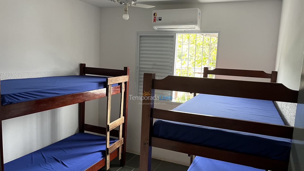 Casa para aluguel de temporada em Guarujá (Enseada)