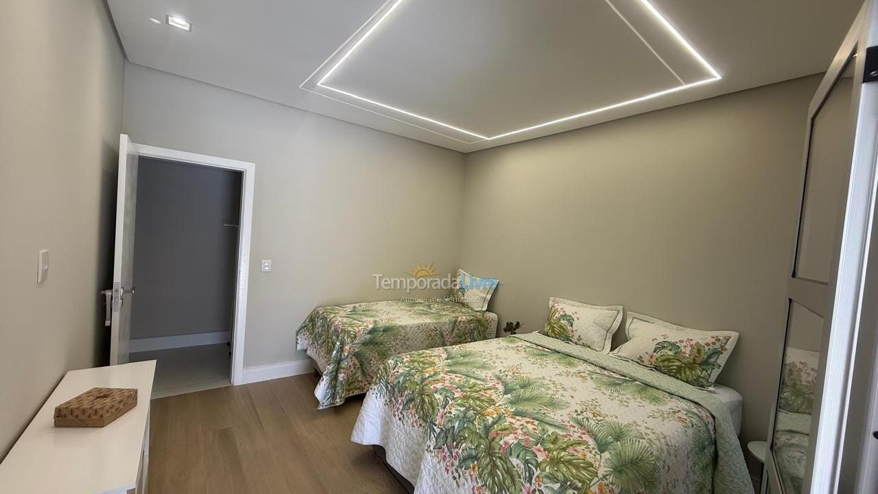 House for vacation rental in Bertioga (Condominio Morada da Praia)